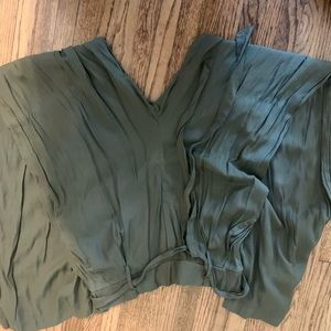 Army green parachute pants with belt